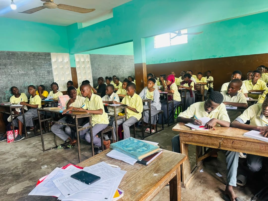 Élèves du secondaire en classe