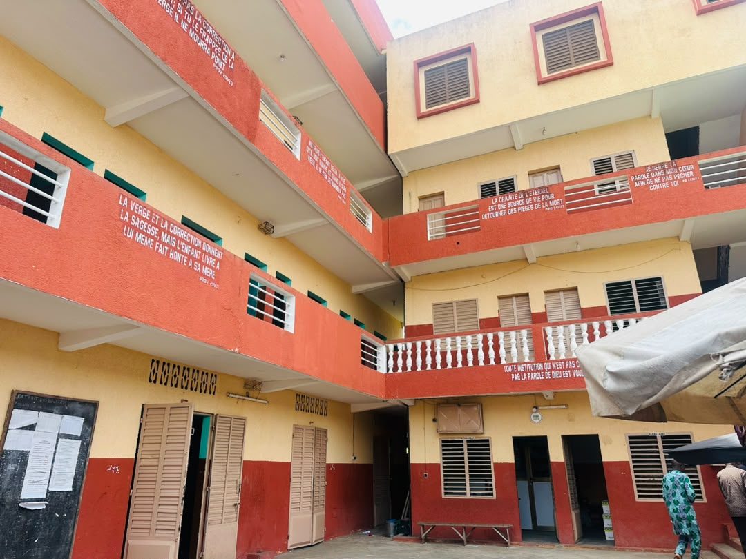 Cour intérieure du secondaire